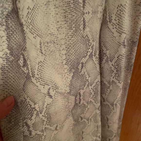 Babaton Silk Cardigan/Jacket - Picture 3 of 4